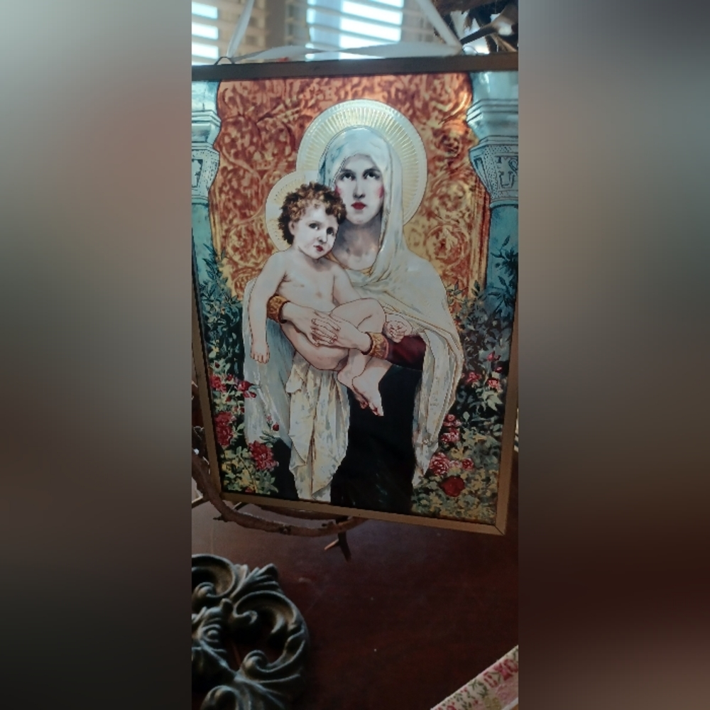 Madonna and child Jesus Mary glass hand-painted suncatcher